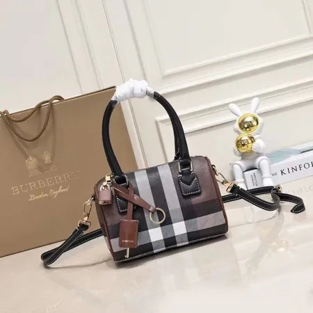 バーバリー ス ハンドバッグ