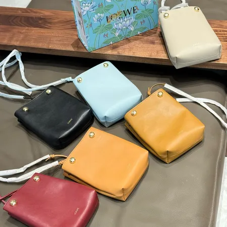 ロエベ ショルダーバッグ