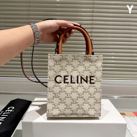 バレンシアガ ショルダーバッグ