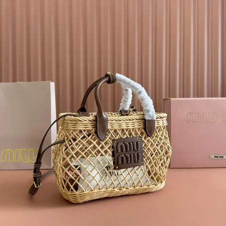 ミュウミュウ ハンドバッグ