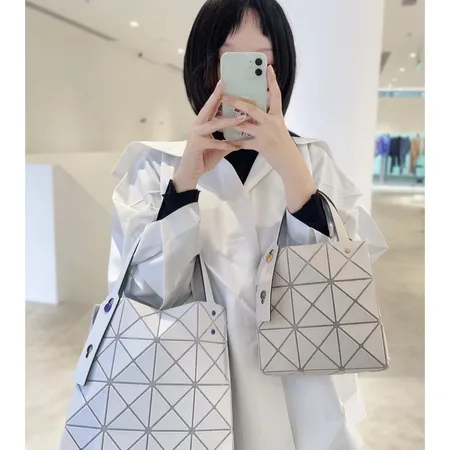 イッセイ ミヤケ ハンドバッグ