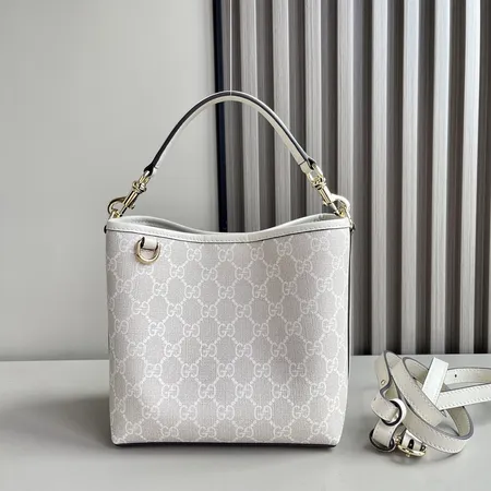 ディオール ショルダーバッグ