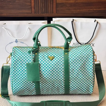 プラダ ハンドバッグ