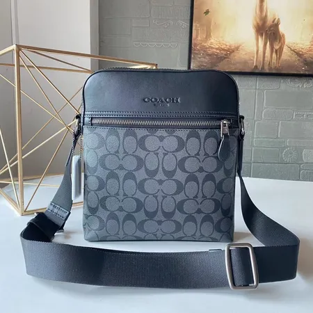 コーチ ショルダーバッグ