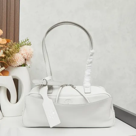 ジバンシィ ショルダーバッグ