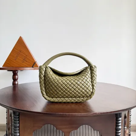 ボッテガ ヴェネタ ハンドバッグ