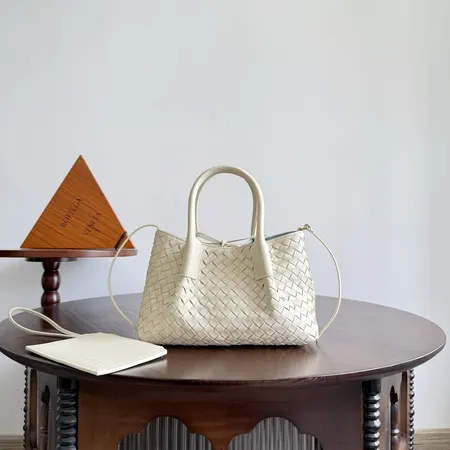 ボッテガ ヴェネタ ハンドバッグ