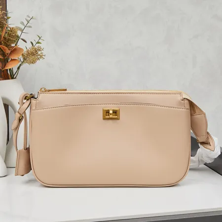 ジバンシィ ショルダーバッグ