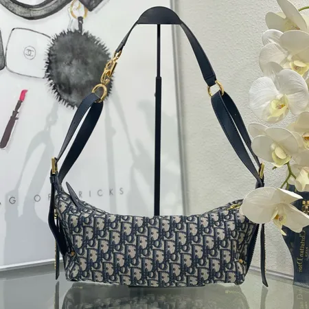 ロエベ ショルダーバッグ