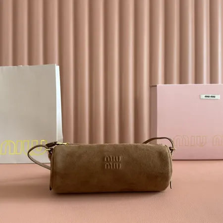 ミュウミュウ ショルダーバッグ