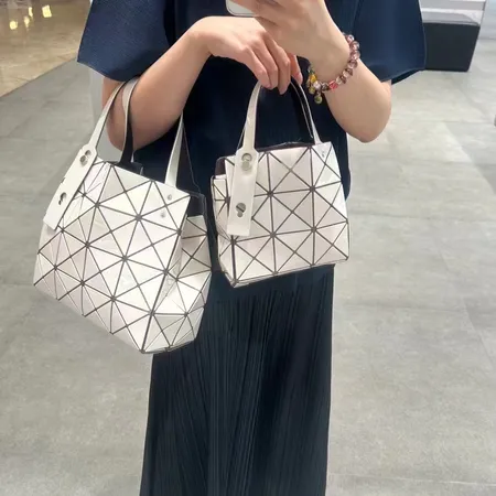 イッセイ ミヤケ ハンドバッグ