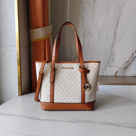 マイケルコース ハンドバッグ