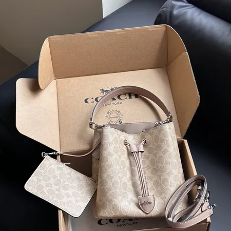 コーチ ショルダーバッグ