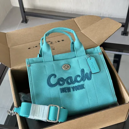 フェンディ ショルダーバッグ