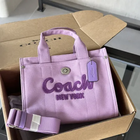 フェンディ ショルダーバッグ