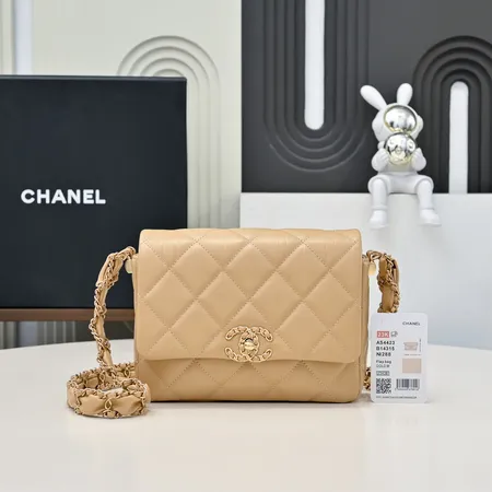 シャネル ショルダーバッグ