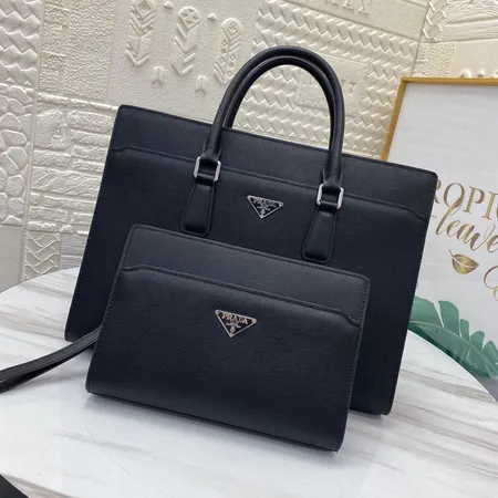 プラダ ハンドバッグ