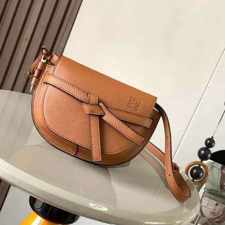 ロエベ ショルダーバッグ