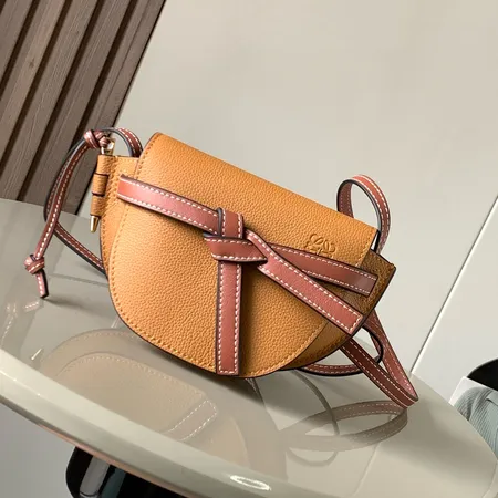 ロエベ ショルダーバッグ