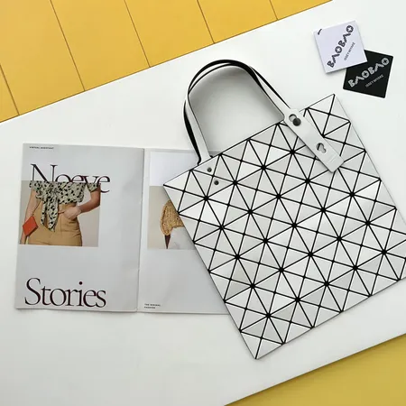 イッセイ ミヤケ ハンドバッグ