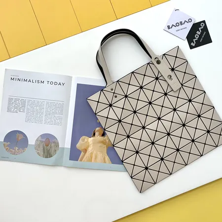 イッセイ ミヤケ ハンドバッグ