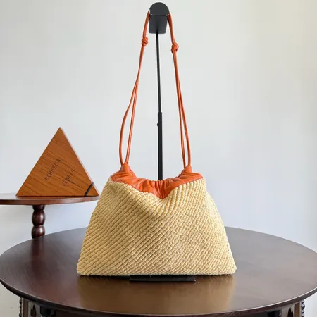 ボッテガ ヴェネタ ショルダーバッグ