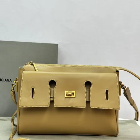 バレンシアガ ショルダーバッグ