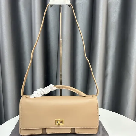 バレンシアガ ショルダーバッグ