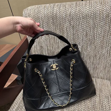 シャネル ハンドバッグ