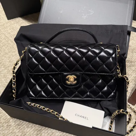 シャネル ハンドバッグ