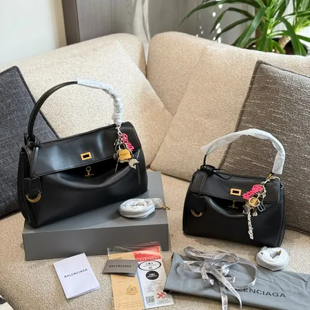 バレンシアガ ハンドバッグ