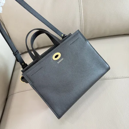 バーバリー ス ハンドバッグ