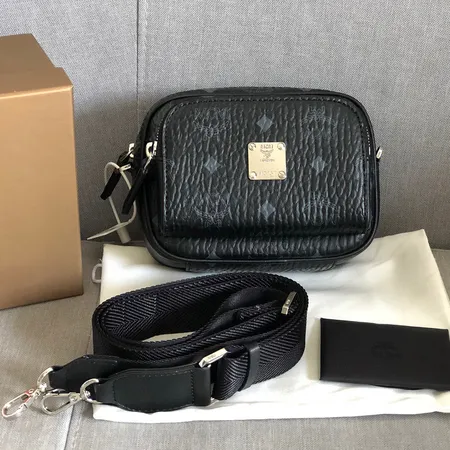 エムシーエム ショルダーバッグ