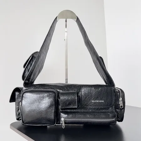 ジバンシィ ショルダーバッグ