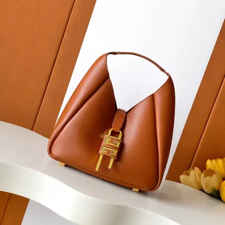 ジバンシィ ハンドバッグ