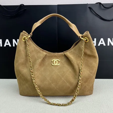 シャネル ショルダーバッグ