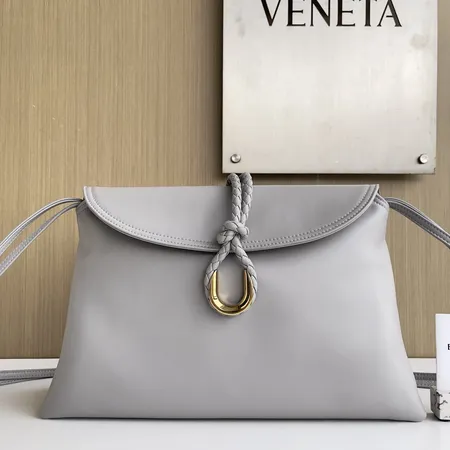 ボッテガ ヴェネタ ショルダーバッグ