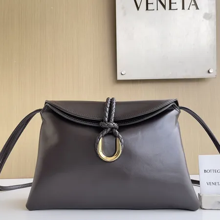ボッテガ ヴェネタ ショルダーバッグ