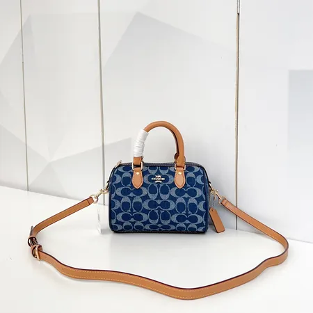 コーチ ショルダーバッグ