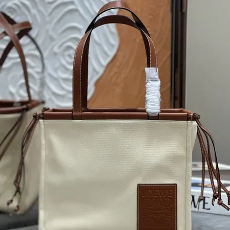 ロエベ ショルダーバッグ