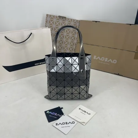 イッセイ ミヤケ ハンドバッグ