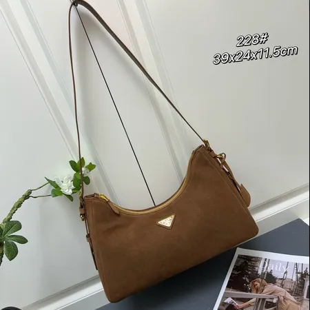 プラダ ショルダーバッグ