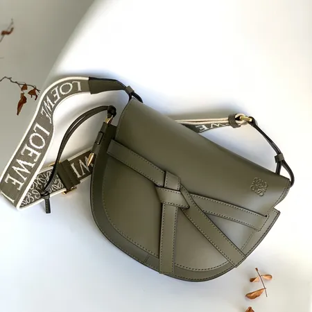 ロエベ ショルダーバッグ