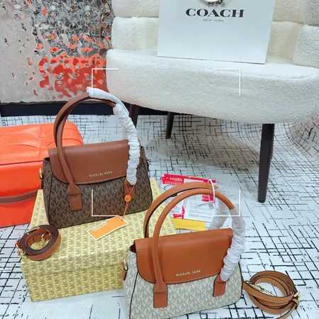 マイケルコース ハンドバッグ