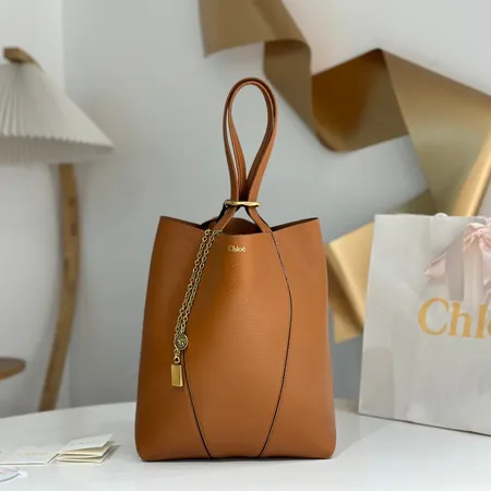 ヴァレンティノ ハンドバッグ