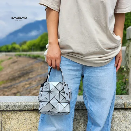 イッセイ ミヤケ ハンドバッグ