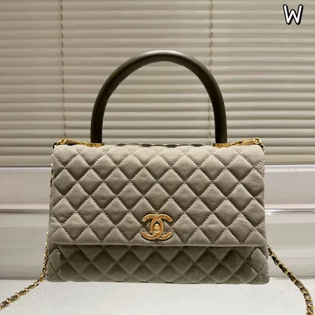 シャネル ハンドバッグ