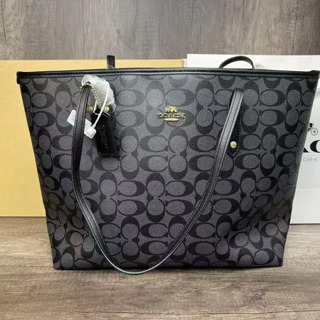 コーチ ショルダーバッグ