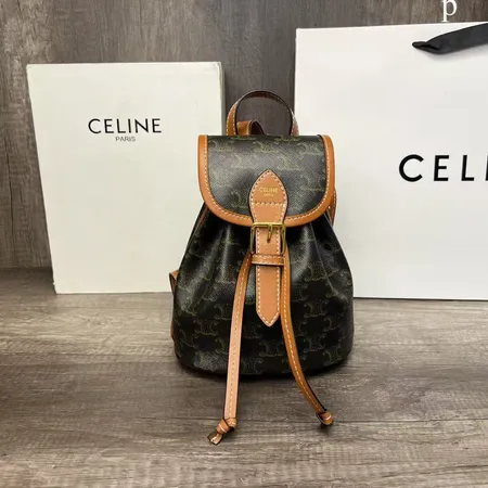 バレンシアガ ショルダーバッグ