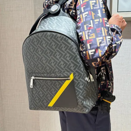 フェンディ リュックサック